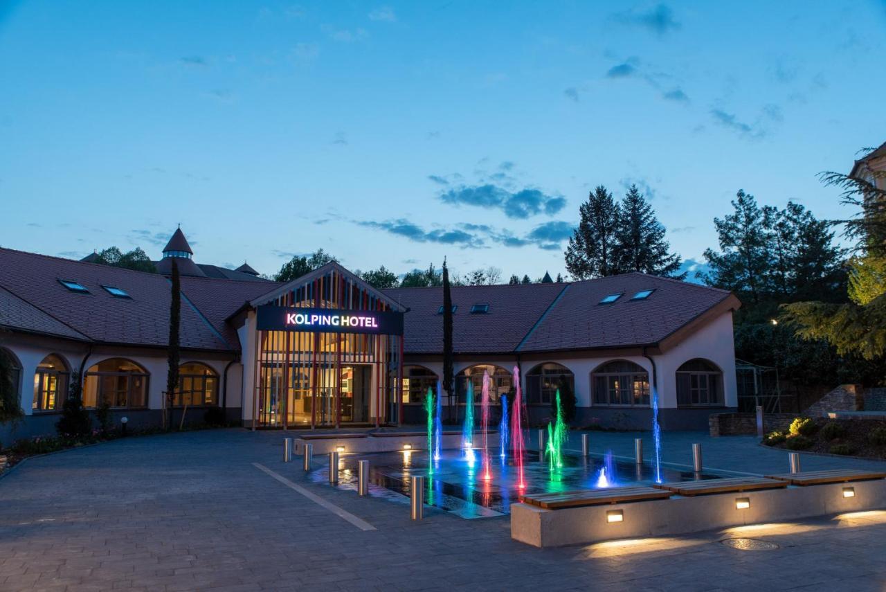 Kolping Hotel Spa & Family Resort Hévíz Buitenkant foto